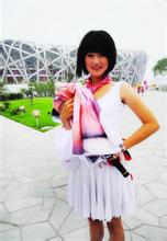 cara parlay menang Orang pertama yang muncul adalah seorang wanita cantik dalam gaun panjang dengan pola Yingluo.